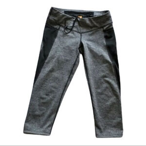 Lucy Lucytech Gray Crop Capri Running Leggings S‎